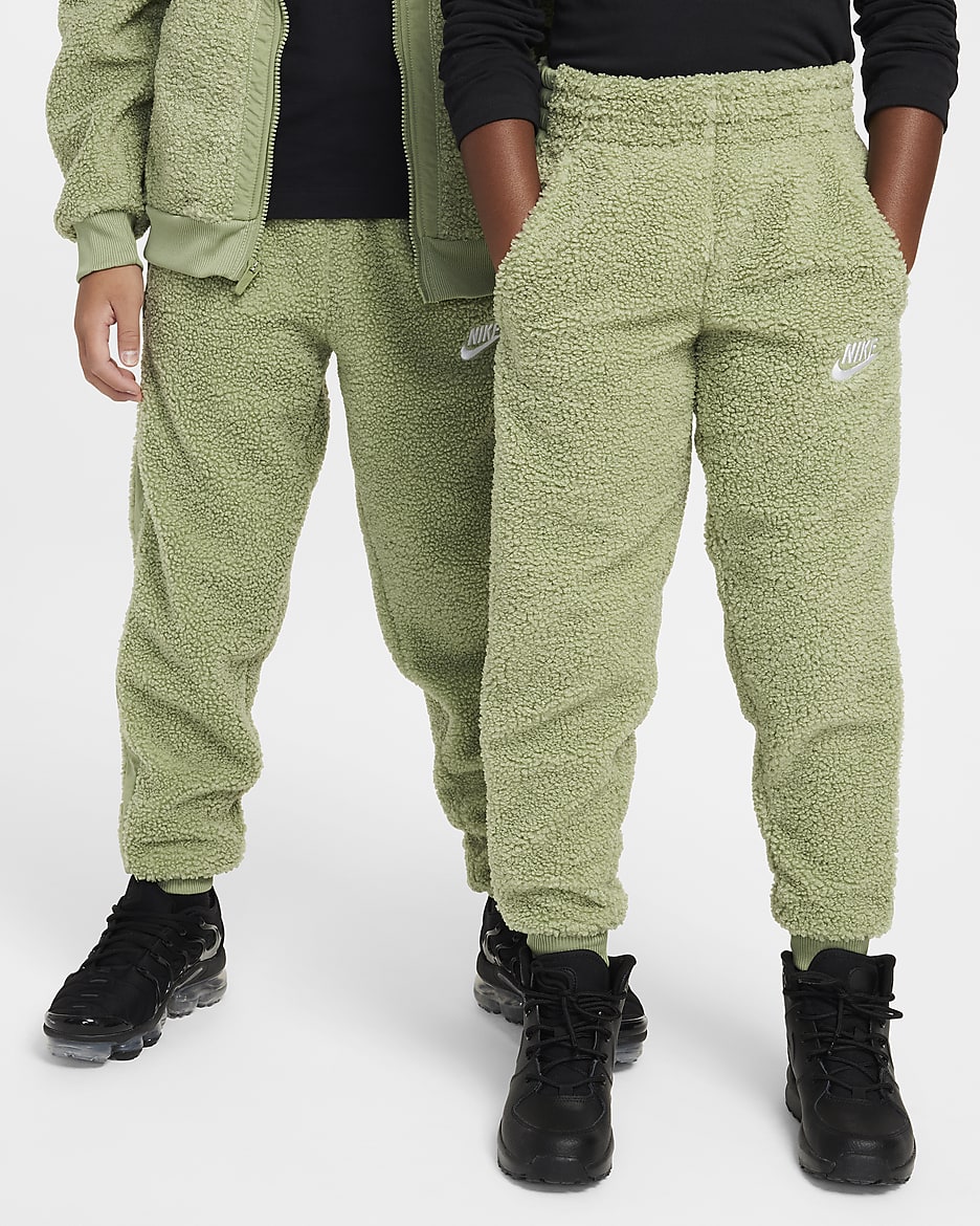 Nike Sportswear Club Fleece Older Kids Winterized Trousers